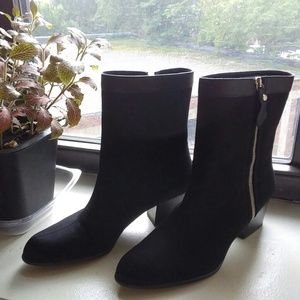 Stuart Weitzman 9.5 M